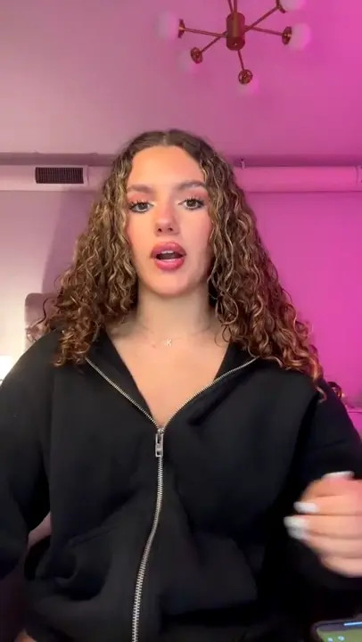 Mckinzie Valdez Goes Online And Teases Fans - ePornLeak