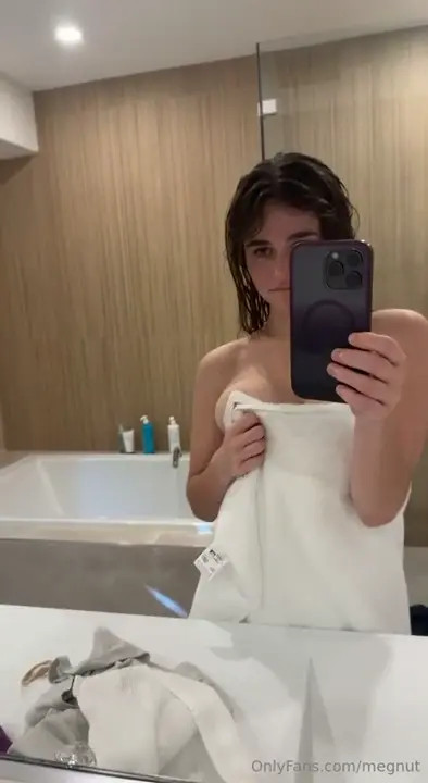 Megan Guthrie's Boobs Tease In The Bathroom - ePornLeak