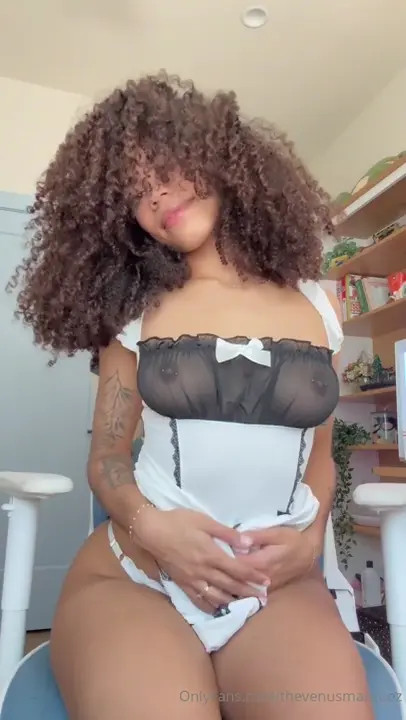 Maid Venus Marquez Fucks Her Creamy Pussy