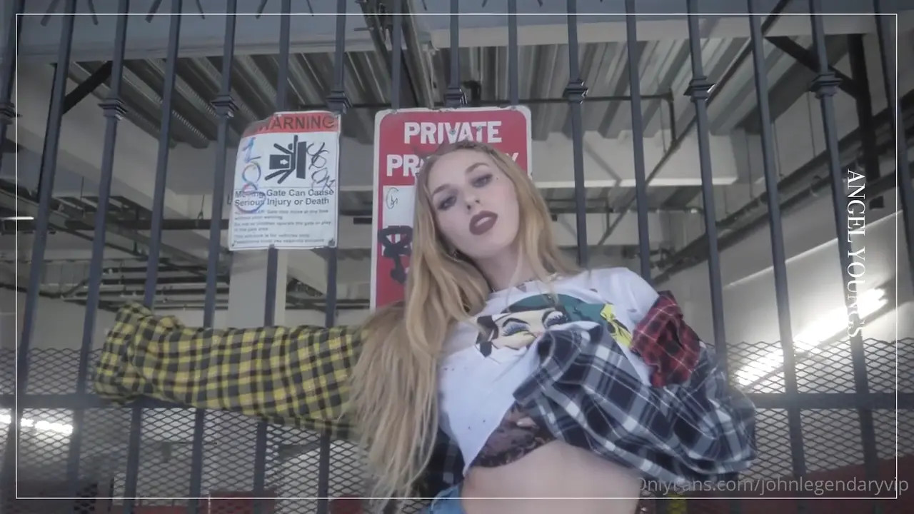 Angel Youngs & Blake Blossom's FFM Threesome