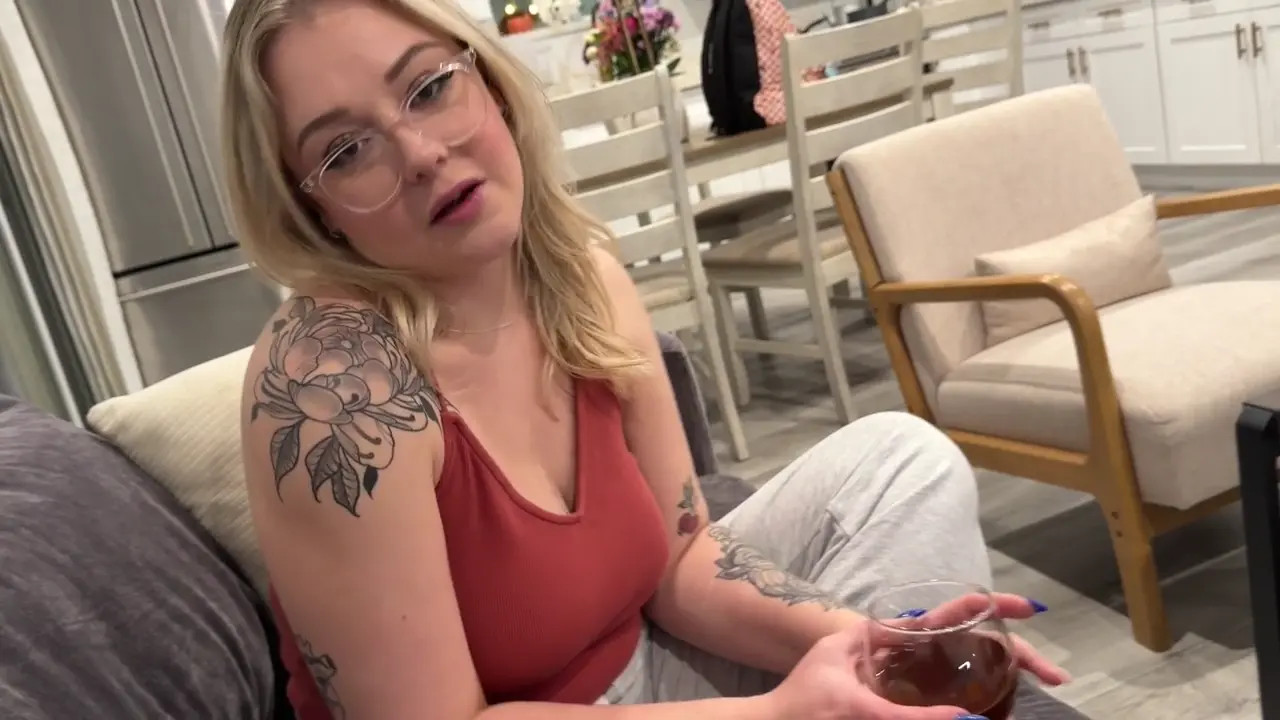 Late Night Sex With Mom's Best Friend Thekaylove - ePornLeak