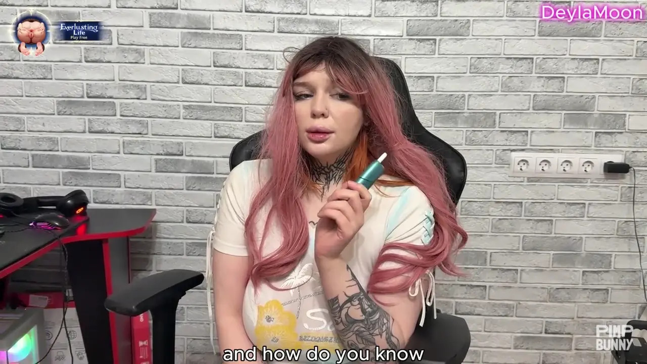 Exposed Moments with DeylaMoon and Her Big Natural Tits  