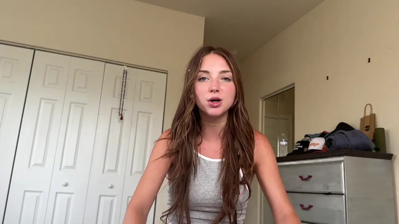 Macy Meadows Rides A Cock In Reverse Cowgirl