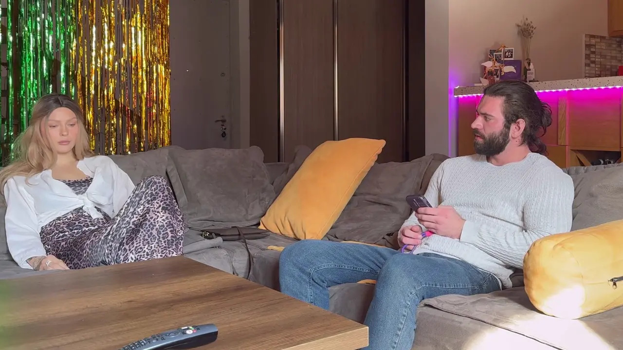 Poshspice420 Wants Cum In Her Ass