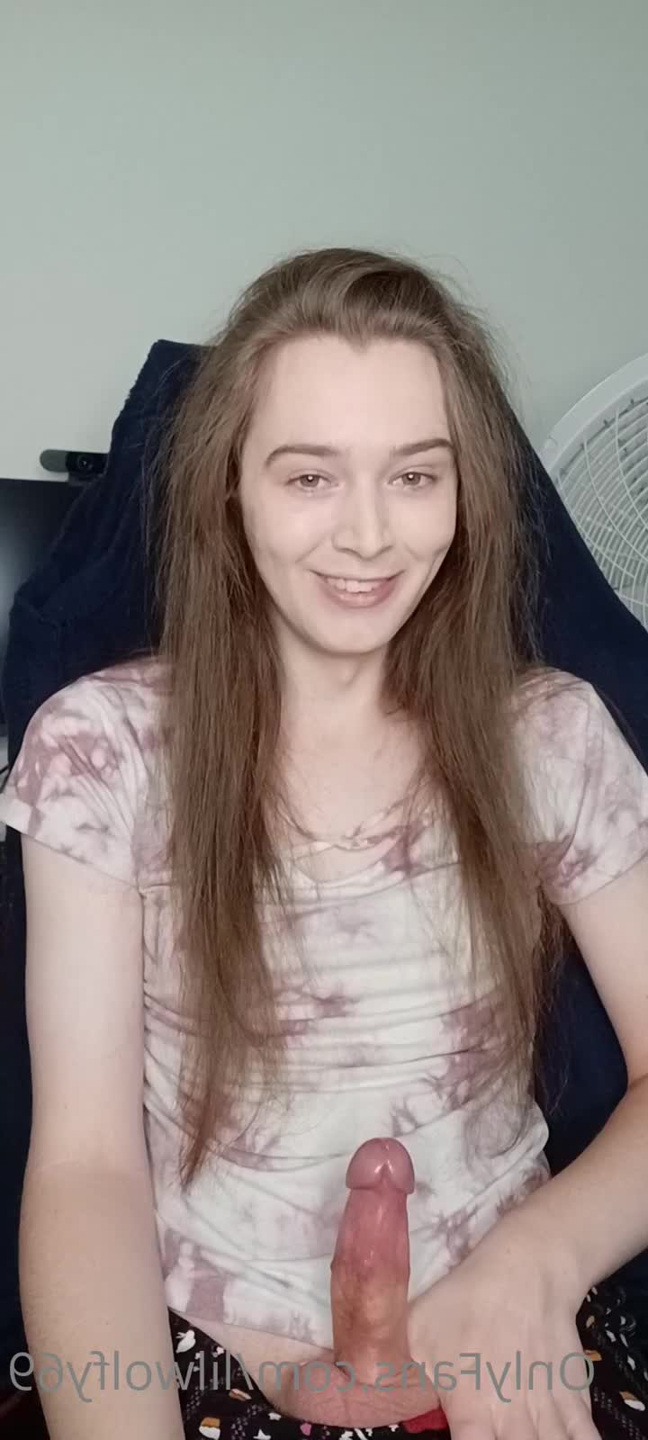 𝓦. [ iamwhitneyxxx ] - I need a footstool 👣