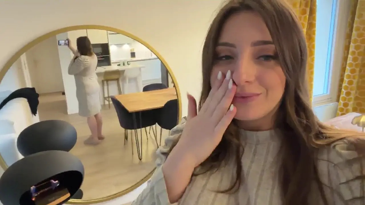 Lusty Barista Luna Doll Gets Her Cunt Filled - ePornLeak