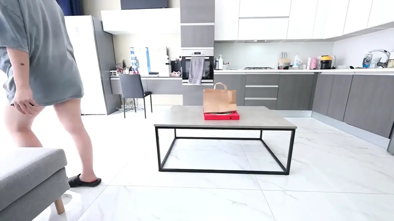 Asian Obokozu Gets Railed By The Delivery Guy
