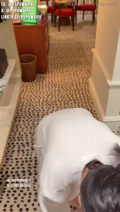 PupuWaifu Fingers Her Ass While Riding Doggy