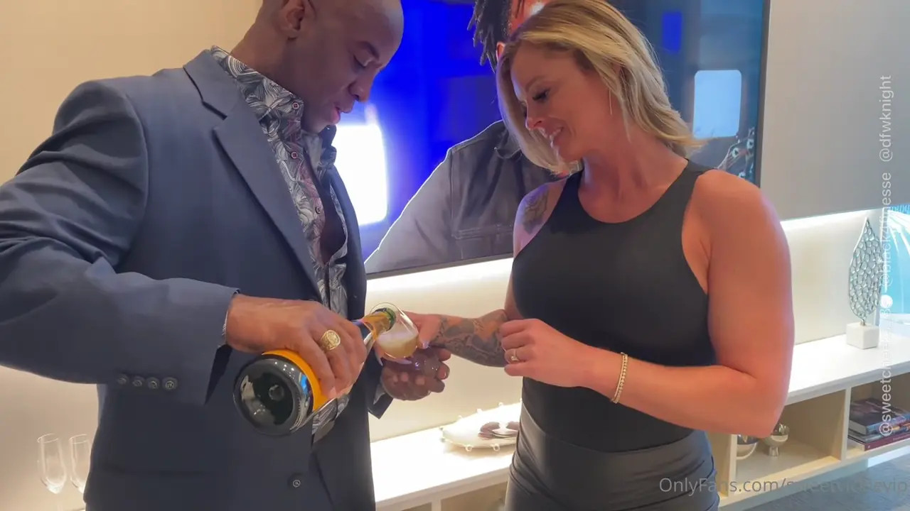Sweetvickie's Threesome With DfwKnight & Black4Finesse - ePornLeak