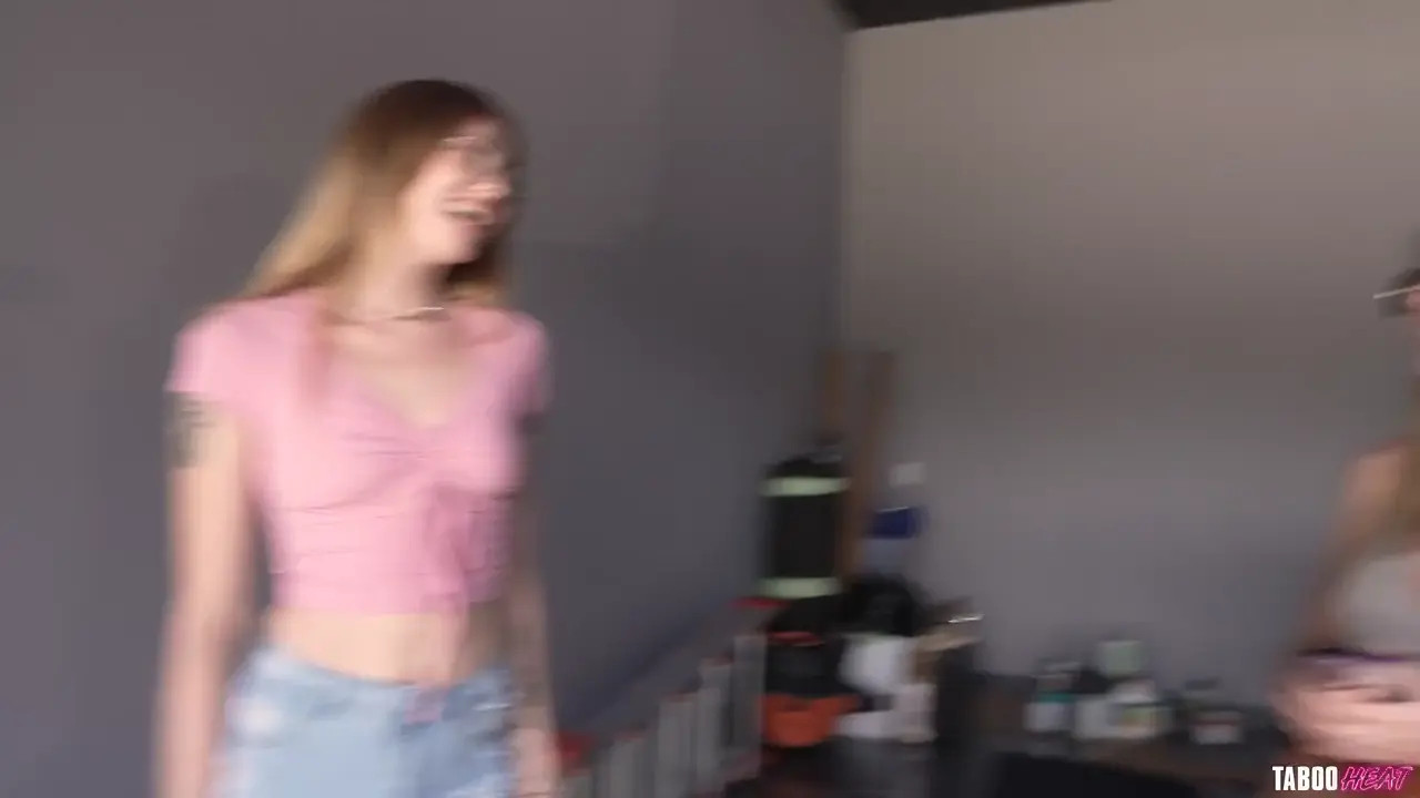 Thefoxxlab Gets Railed By Her Friend’s Stepdad