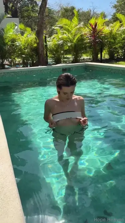 Hope Heaven Blows A Cock By The Pool - ePornLeak