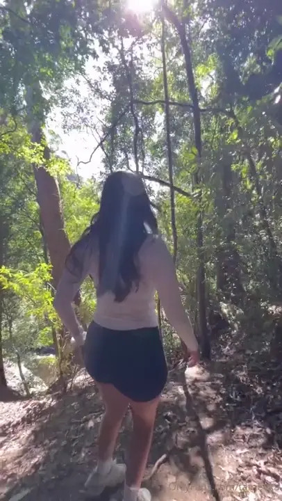 Curvy Tameeka Takes A Thick Cock In The Woods