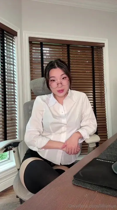 Lillie Nue's Private POV: Tempting Masturbation in Stockings  