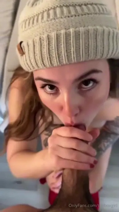 TheBoxGirl Gets Pounded On The Couch