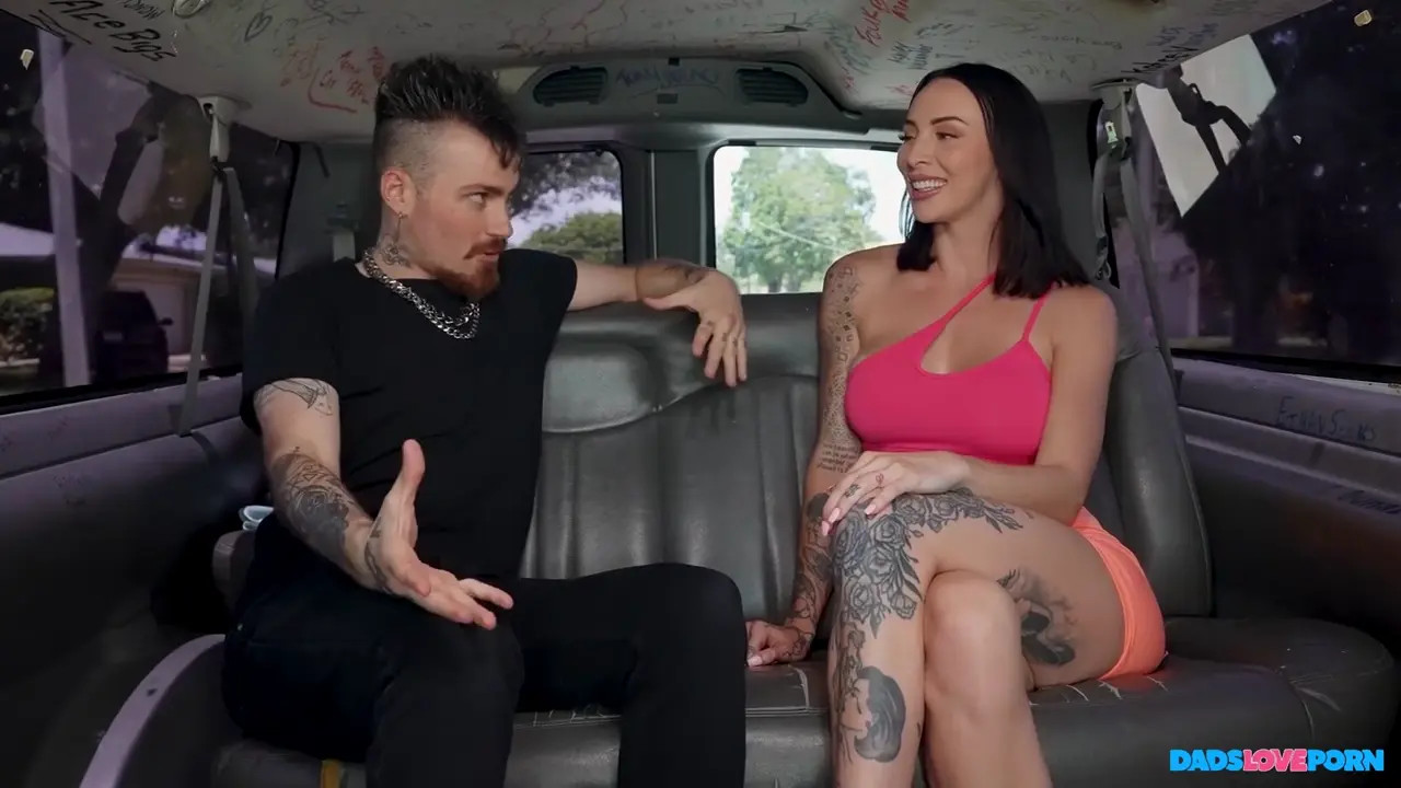 Indica Marie Gets Her Pussy Plowed In The Car