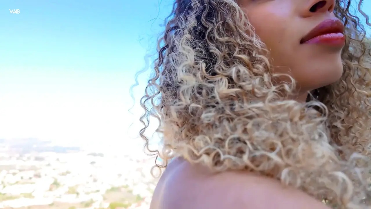 Valeryvayness Fingers Herself At A Beach House