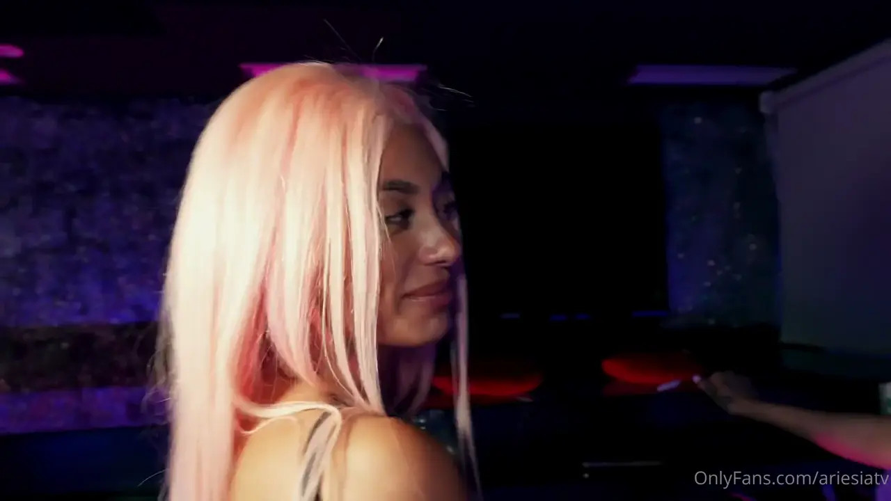 Alexandra Marianna And Friends Gets Banged In A Strip Club