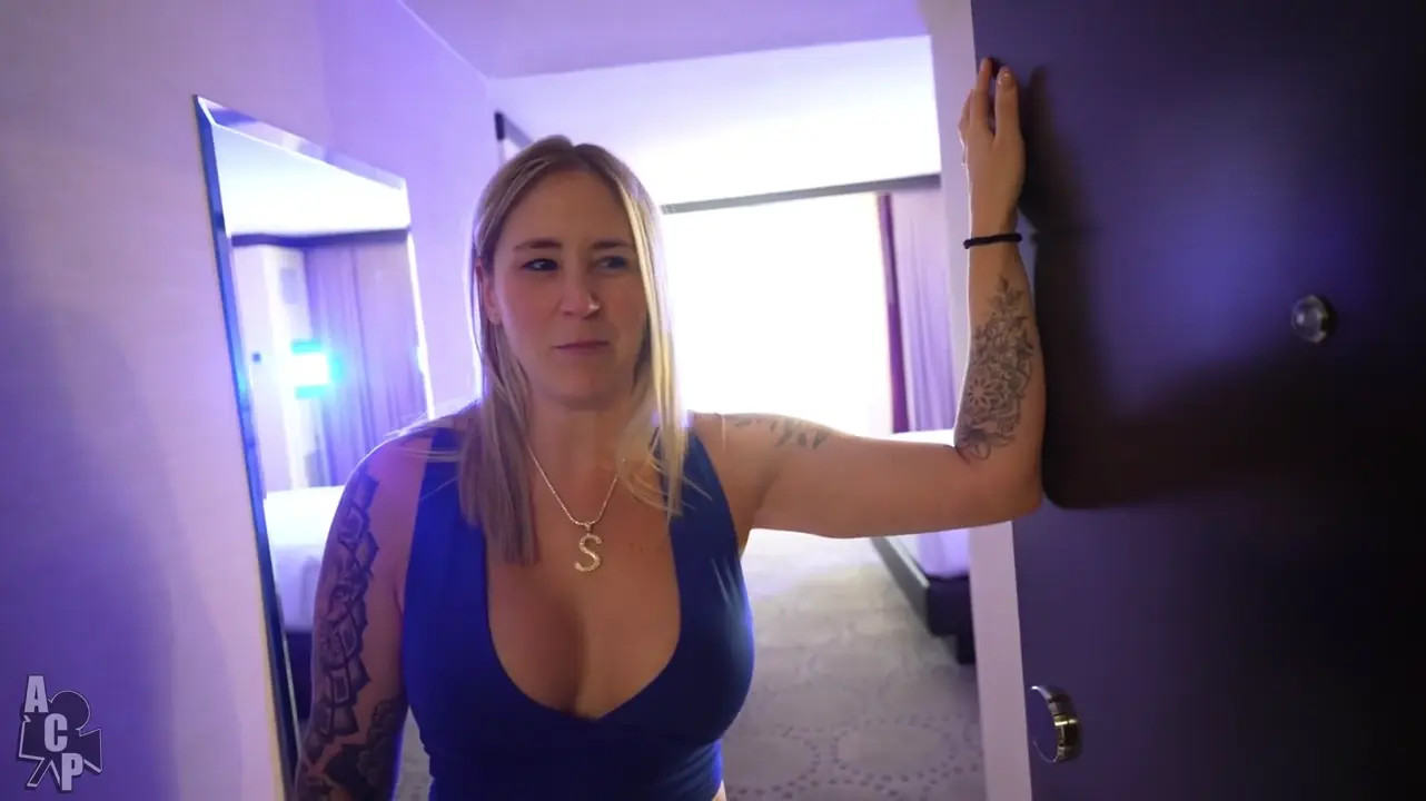 SubGirl0831 Bribes A BBC Cop With Hot Hotel Sex