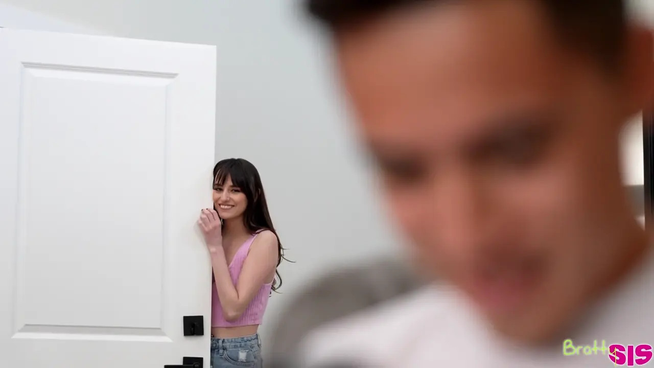 Teen Lana Smalls Loves Getting Fucked Hard By Her Stepbrother