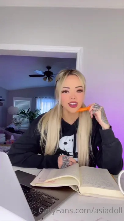 Asia Doll Grinds A Sex Machine After Studying