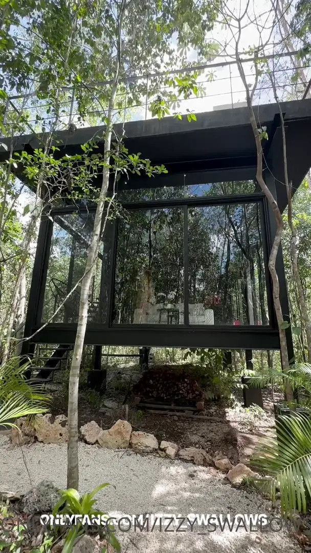 Izzy Swallows Glass House Sextape Video Leaked