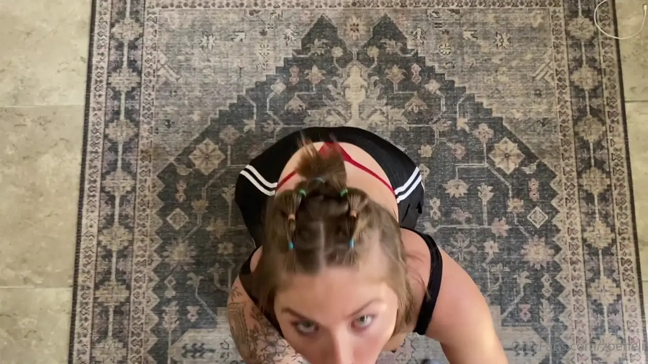 Cutie Zoe Neli Gives Drooly Bj On The Floor