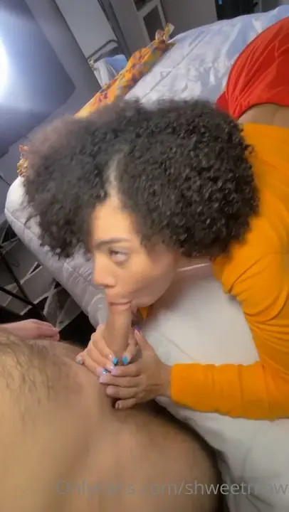 Shweetnlow's Velma Squirts After Getting Railed