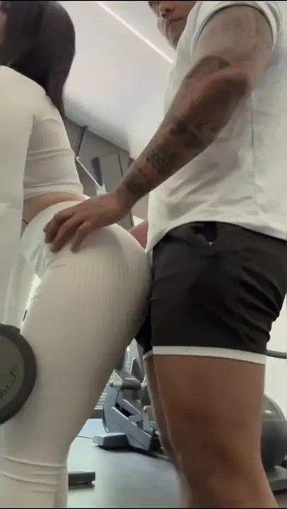 Lilmilk69 Gives A Risky Blowjob At The Gym