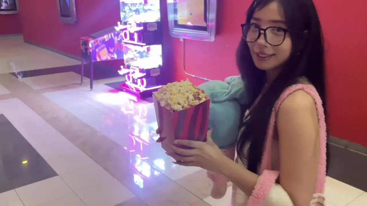 Petite Kikisita Gets Fucked After Her Date