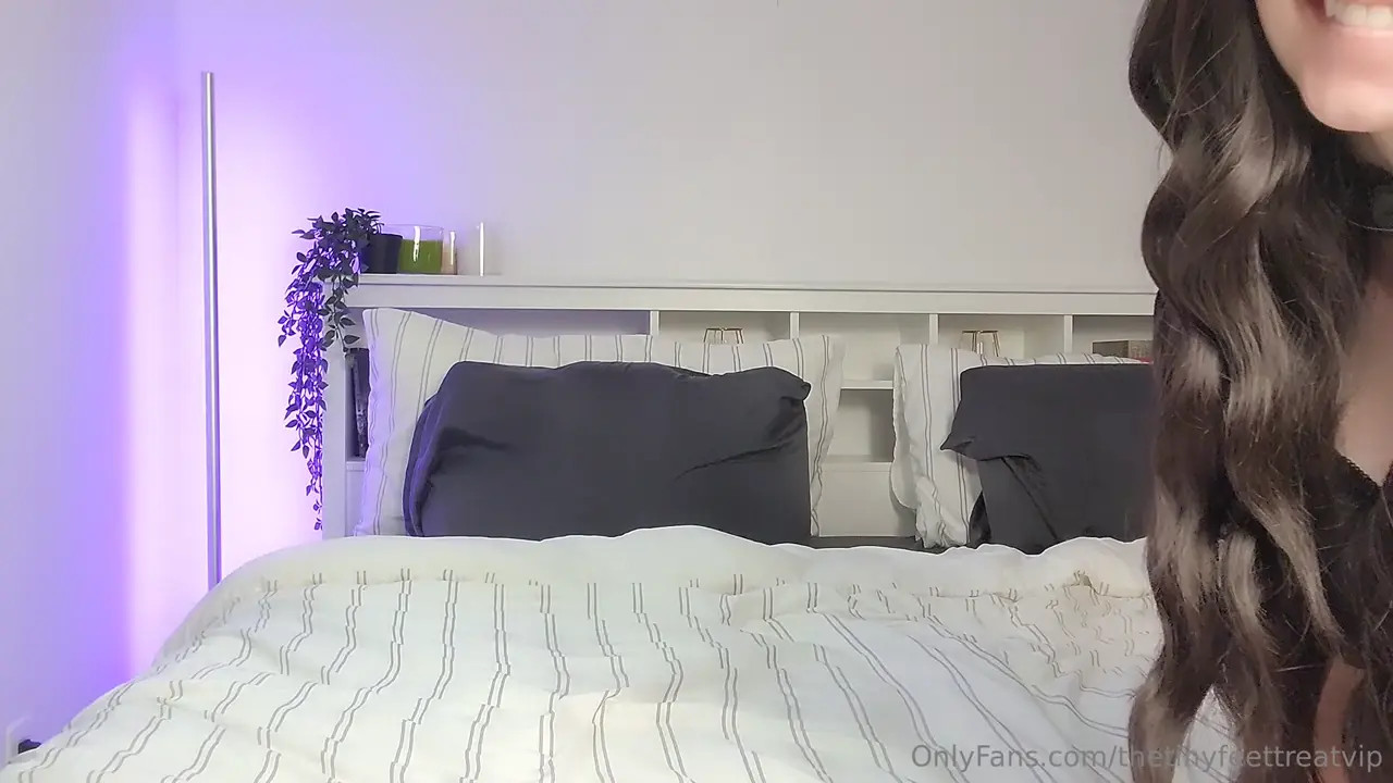 TheTinyFeetTreat Very Horny Kitten - ePornLeak