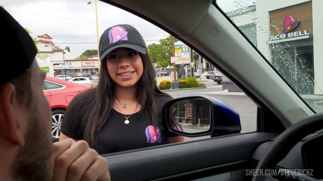 Melztube Gets Picked Up & Hooks Up In The Car