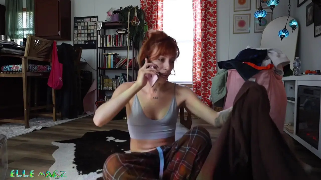 ElleMarz Craves For Her Boyfriend's Cum