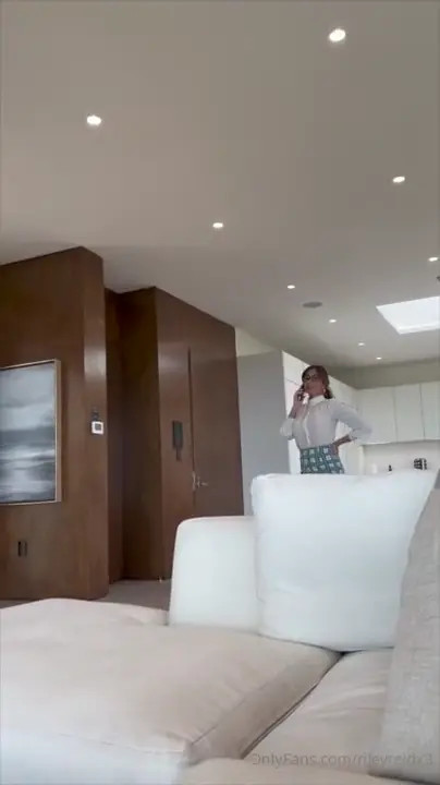 Riley Reid Gets Fucked By Her Stepson On The Living Room