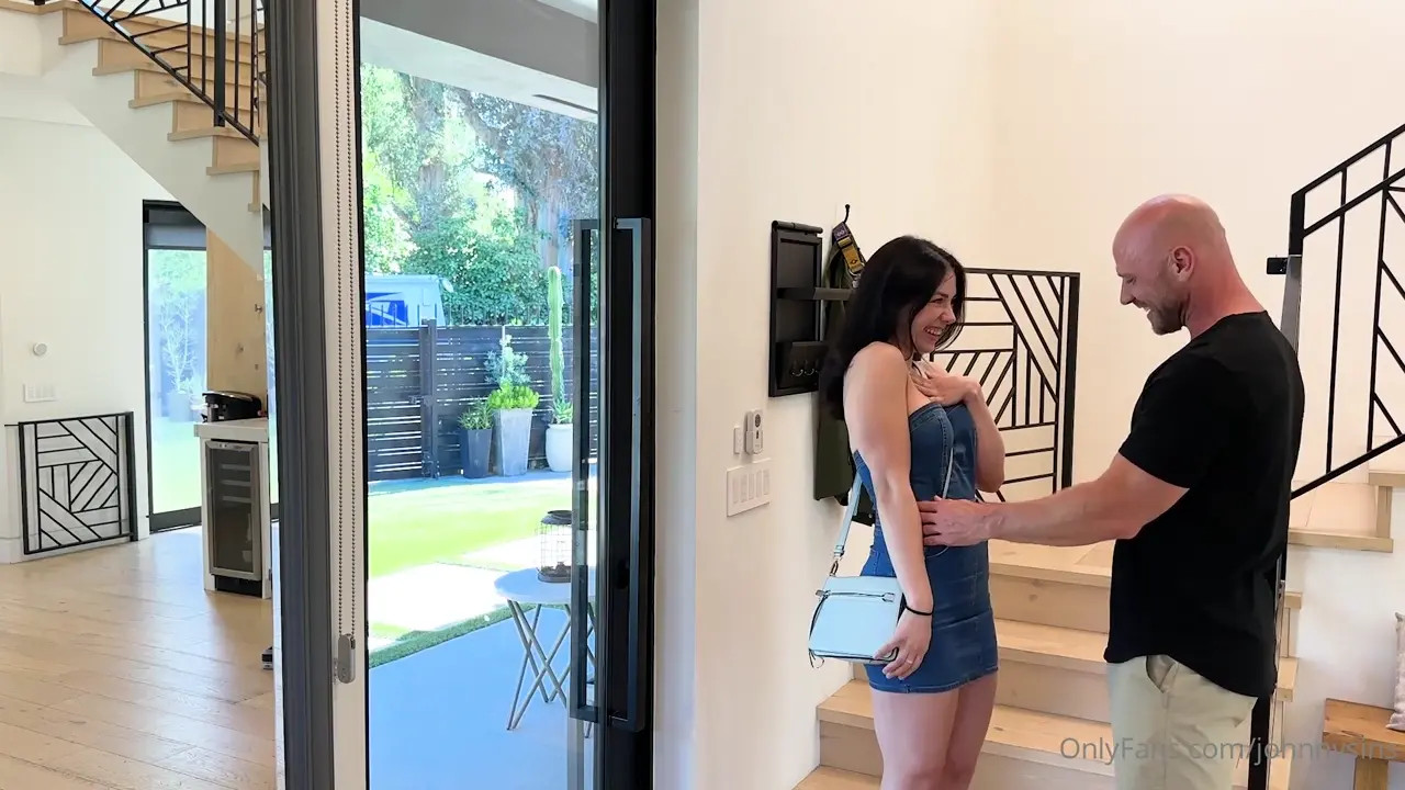 Maya Rue Gets Filled By Johnny Sins