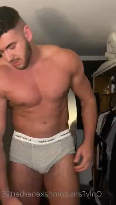 Ambra Pazzani [ ambrapazzani ] - Sexy curves