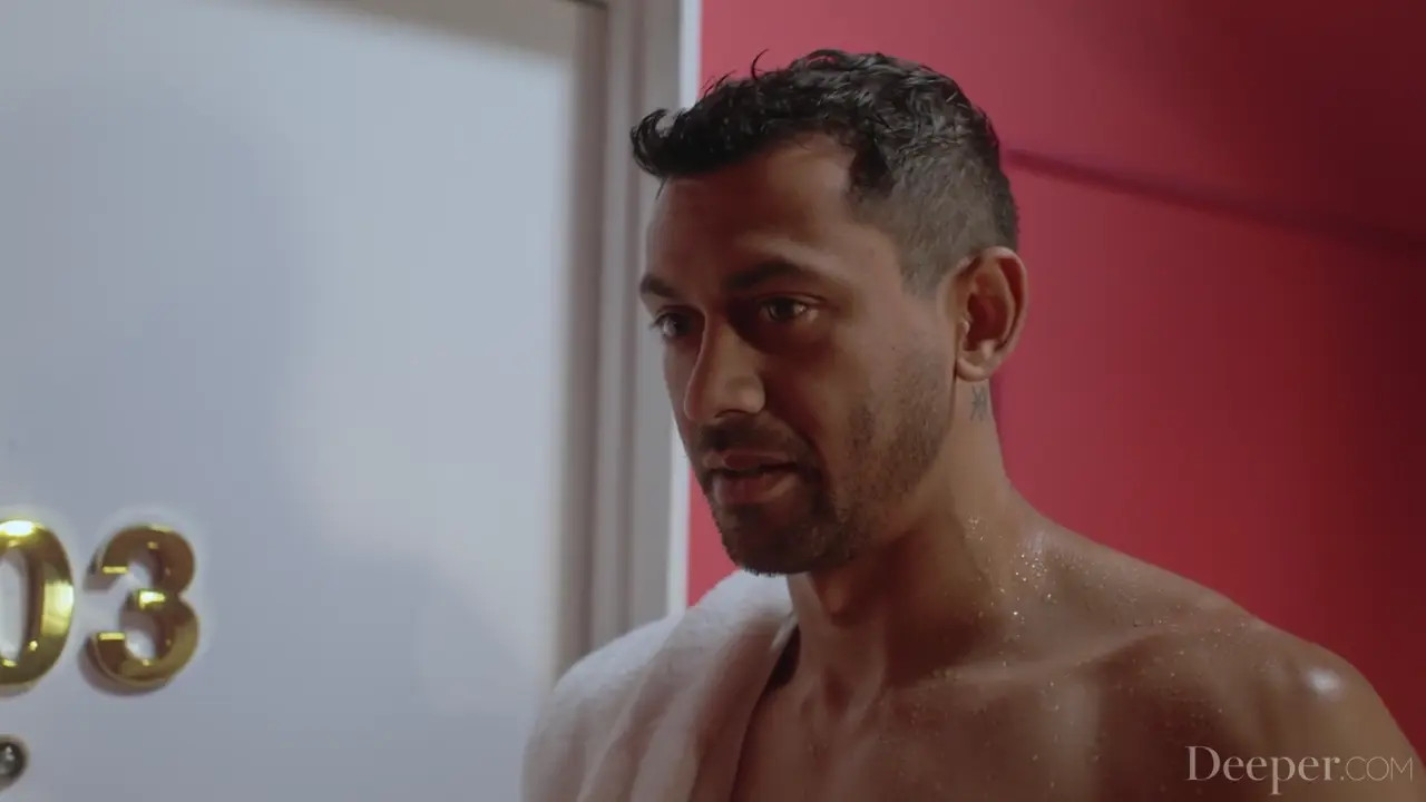 Angel Youngs Enjoys Passionate Roommate Threesome