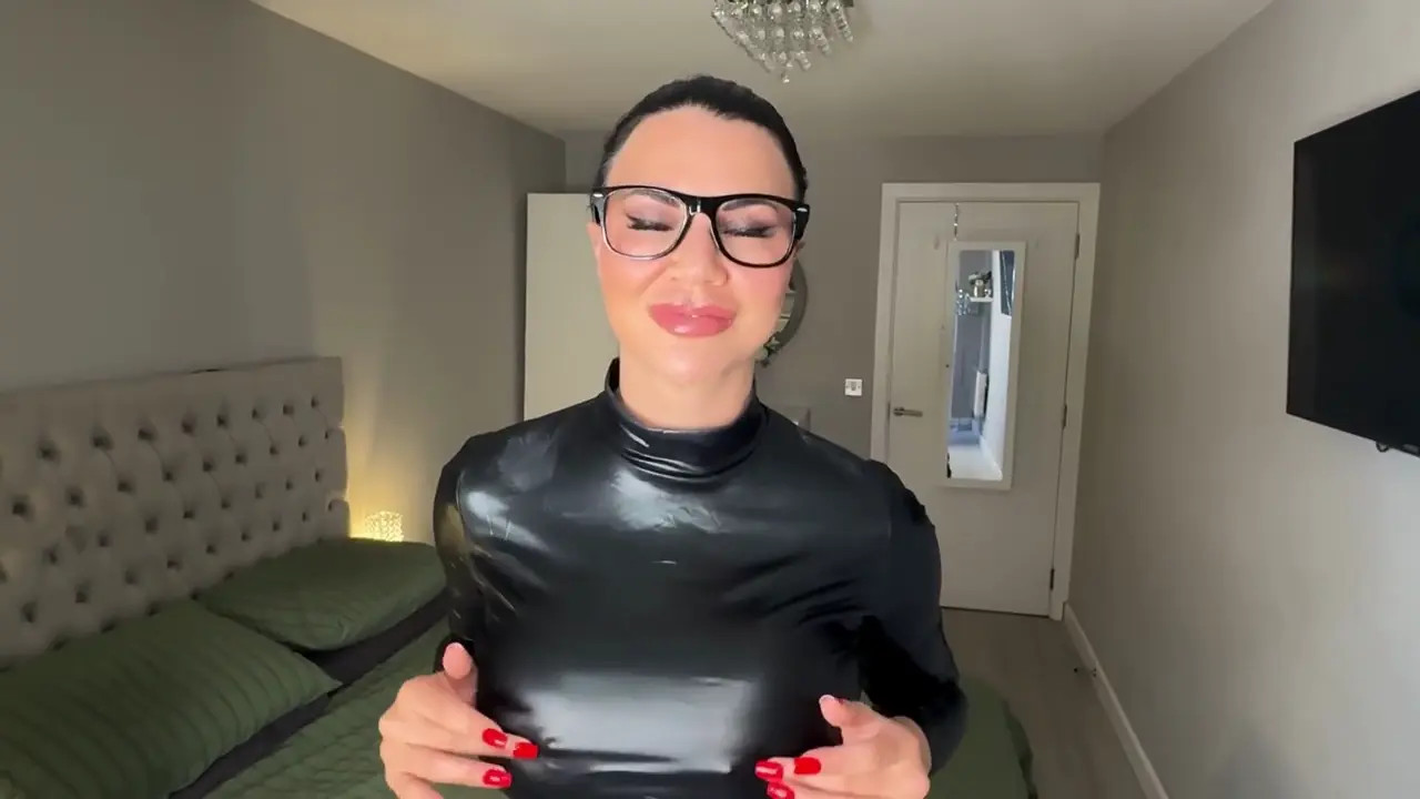 2026 Exposed Jasmine Jae in Glasses Drinking Up Titty Cumshot  
