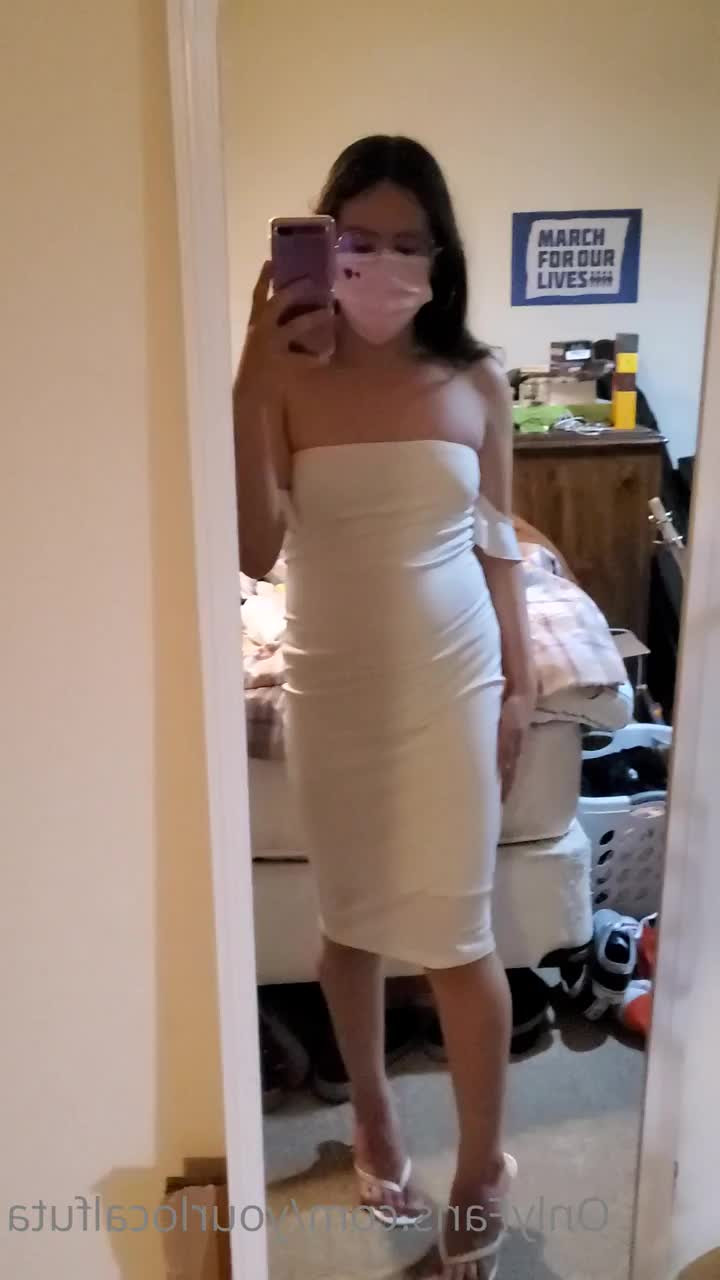 Lupita Valdés [ lupitavll ] - Esto pasa cuando llego a casa