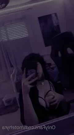 Evan Lamicella [ evanlamicella ] - Hump day spooky szn edition