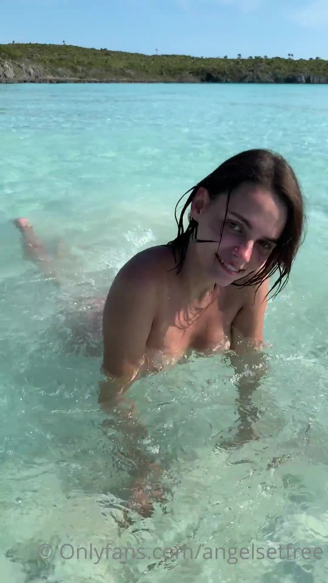 Lara-benjamina - toying with myself rubbing my big soft breasts / full 10 min vid in - ePornLeak