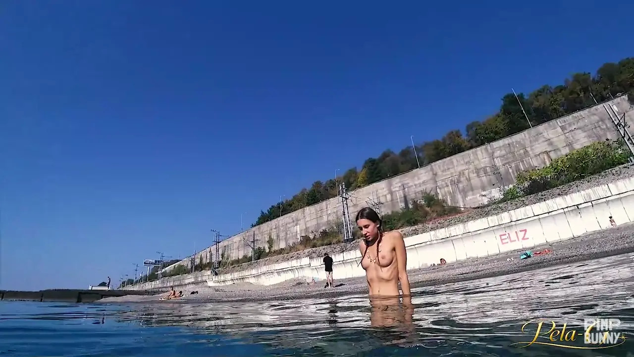 Fresh Drop: Erotic Aesthetics of Pela G's Outdoor Exposure  