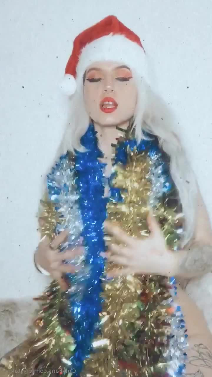 Delilah [ footiesfeets ] - would yoü please help me take my panties off ?? 💜