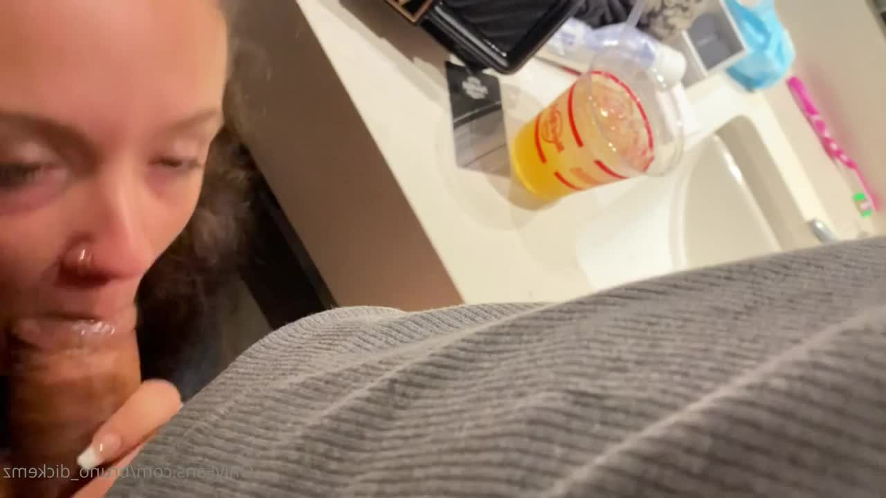 Bruno Dickemz [ bruno_dickemz ] - Suck my elf dick