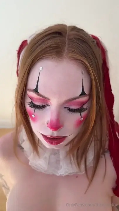 Ivory Fox Gives A Sloppy Head As A Clown