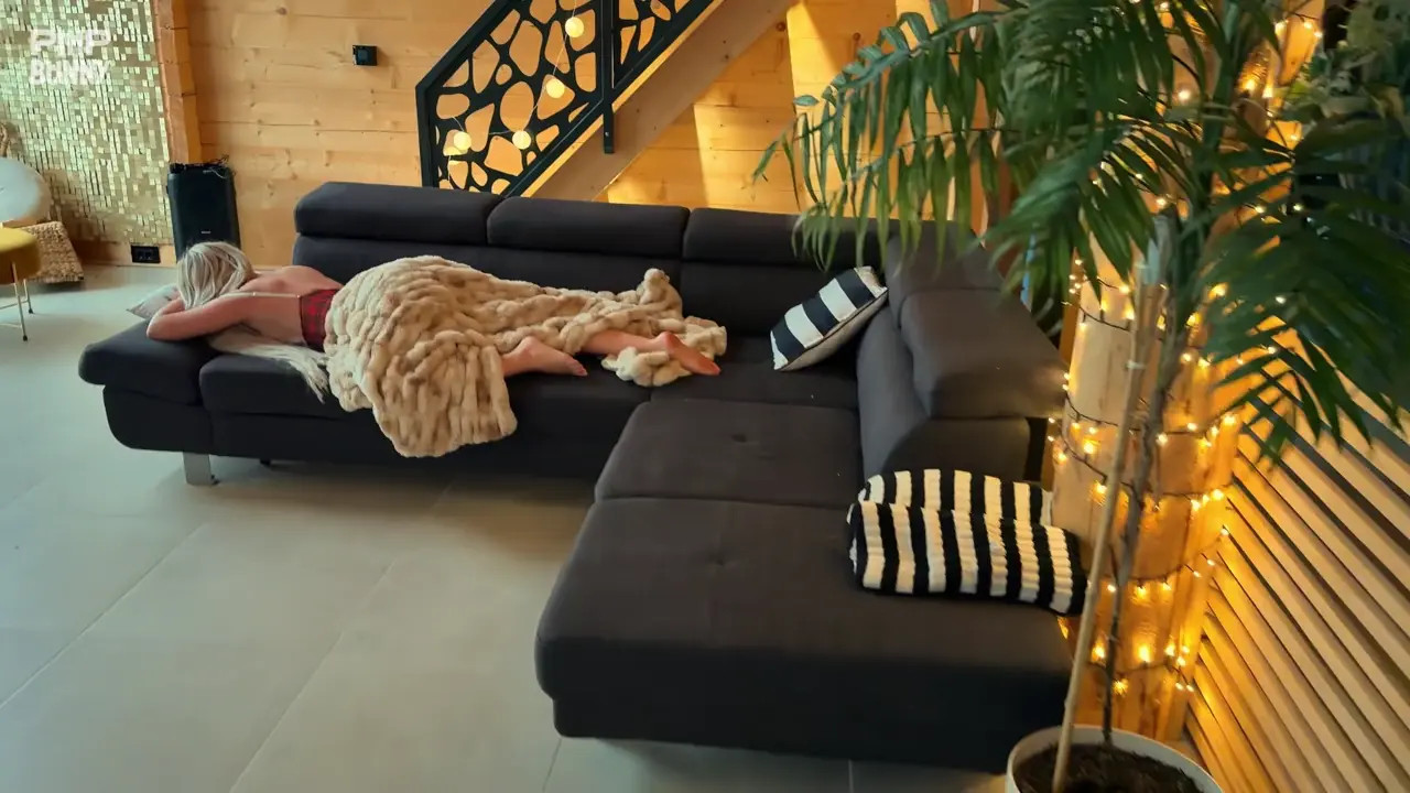 Stepsister, Let's Have Sex Because Our Parents Are Gone