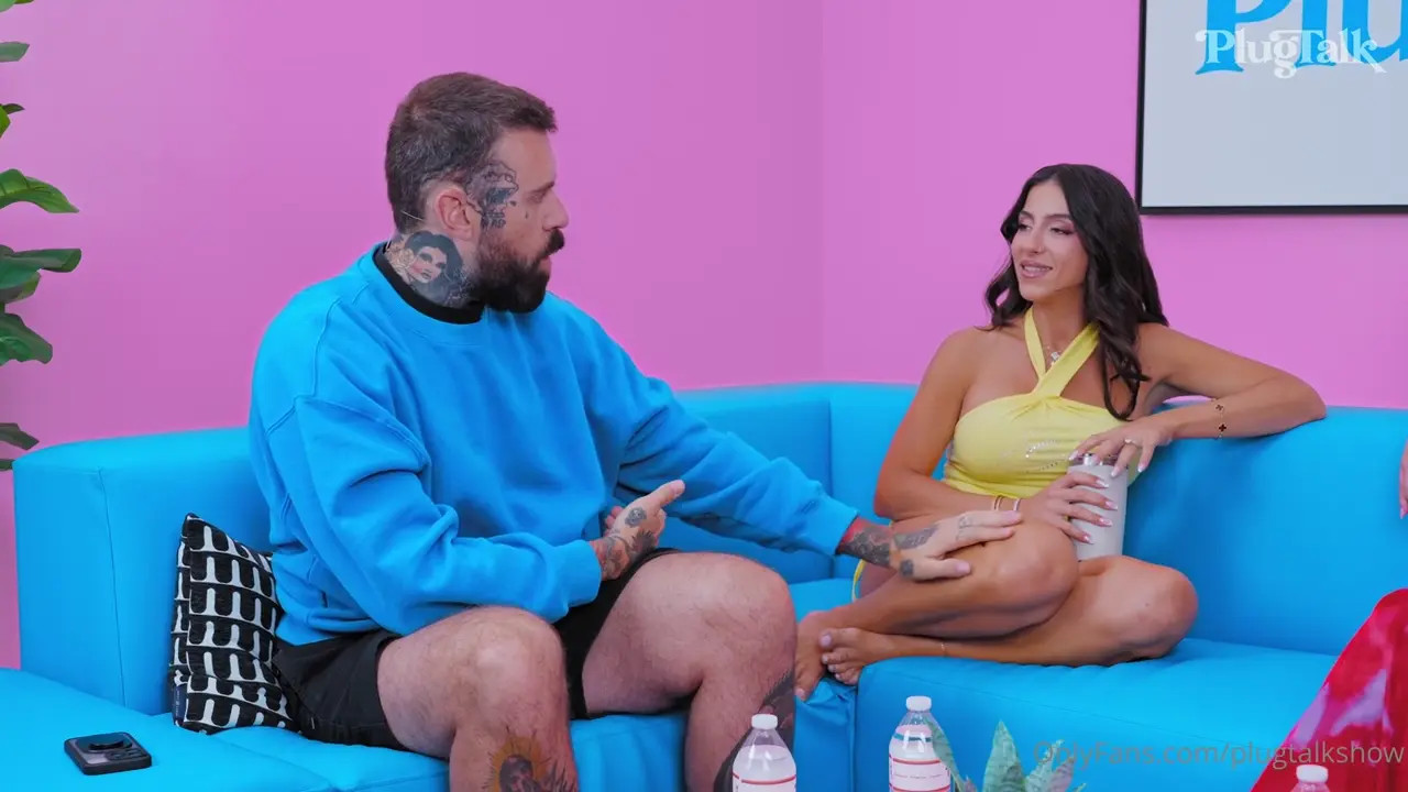Raissabellini & Lena The Plug's Podcast Threesome