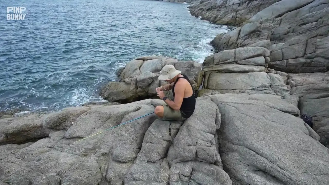 HARDCORE FISHERMAN AND OF MODEL! Outdoor real sex!