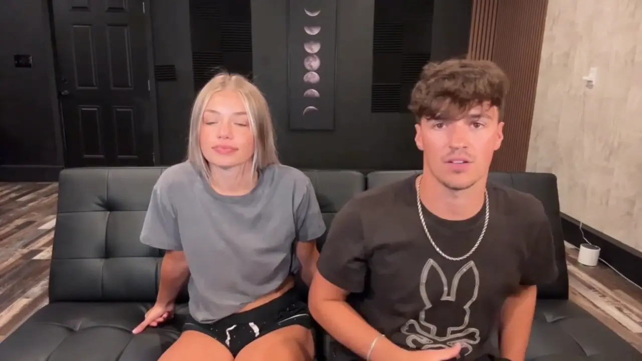 Lovely_Megan20 Makes Her Boyfriend Cum Twice On Her Face
