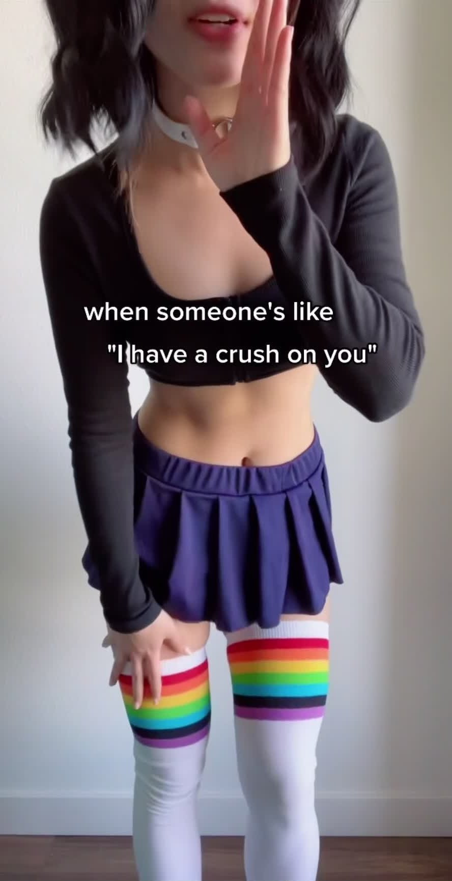 Ari [ funsizedasian ] - Who wants to join me on live tonight?