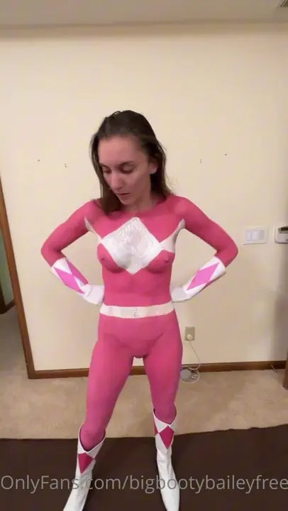 Pink Ranger BigBootyBaileyVIP Takes Two Facials During Sex